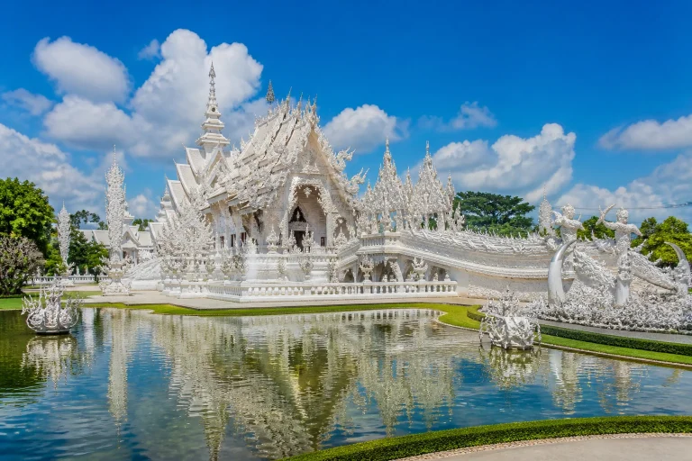 Temple blanc de chiang rai thailande